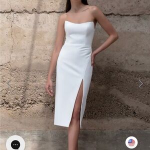 Elegant White Strapless Sheath Dress for Brides